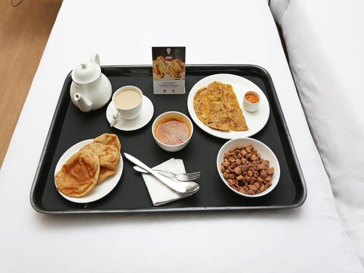 דאוגהאר Oyo 18873 Hotel Comfort מראה חיצוני תמונה