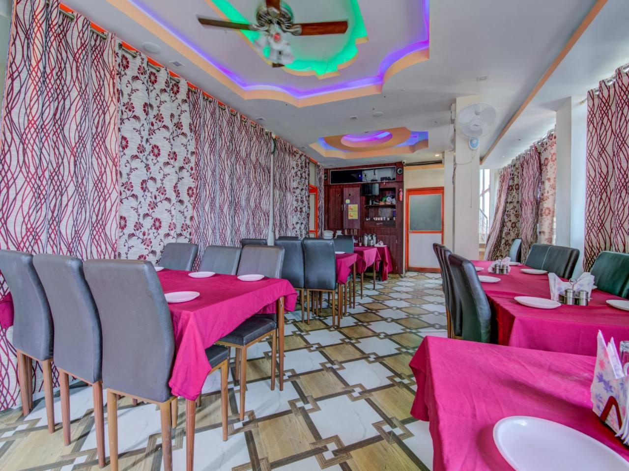 דאוגהאר Oyo 18873 Hotel Comfort מראה חיצוני תמונה