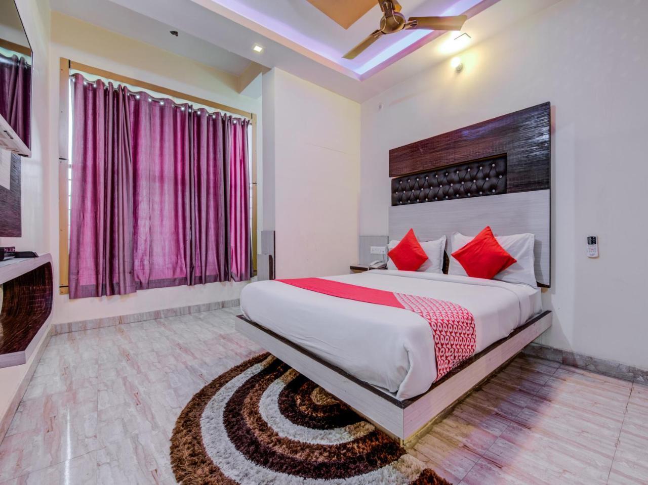 דאוגהאר Oyo 18873 Hotel Comfort מראה חיצוני תמונה
