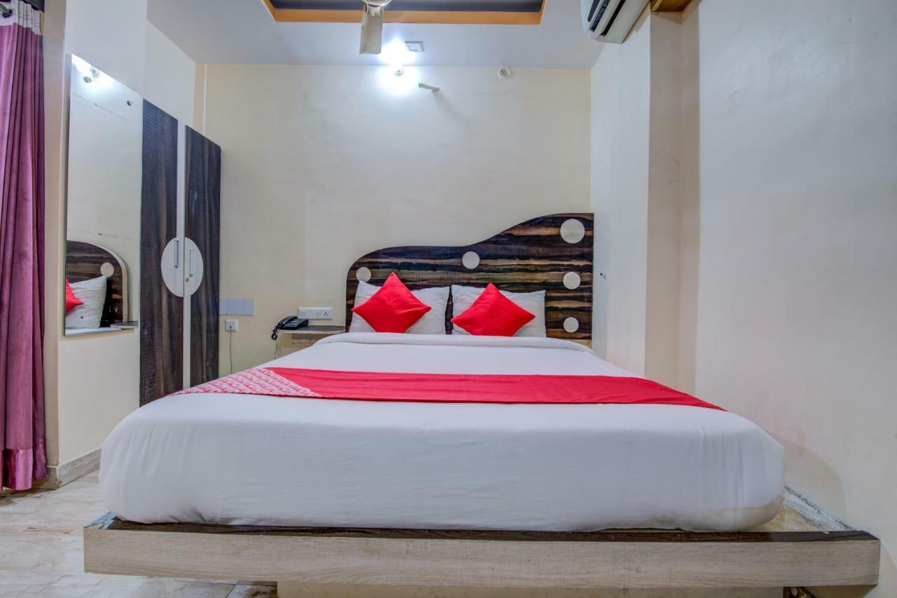 דאוגהאר Oyo 18873 Hotel Comfort מראה חיצוני תמונה